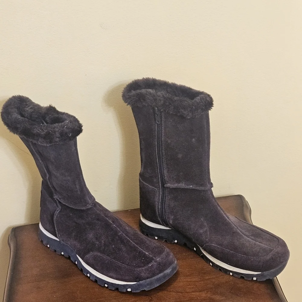 Skechers On-The-Go Encore Snow Flurry boot Size 8